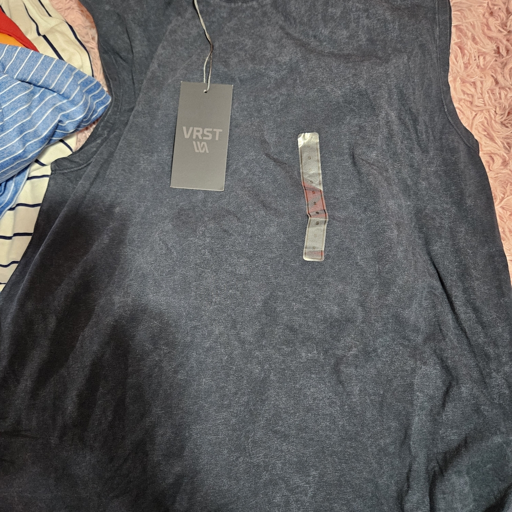 VRST Women's Black Muscle Tee